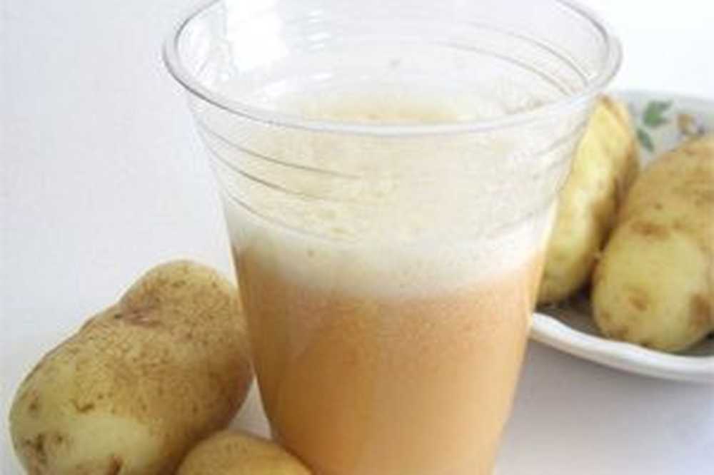 Картофельный сок. Картофельный сок для поджелудочной. Картофельный сок для миоме. Картофельный сок от гастрита.