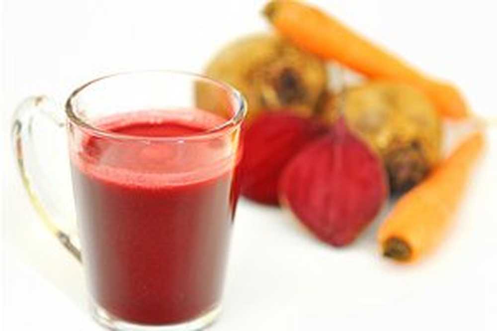 Какие соки можно пить при печени. Бензин и апельсиновый сок. Свекла морковь яблоко. Сок. Что полезна для печена.