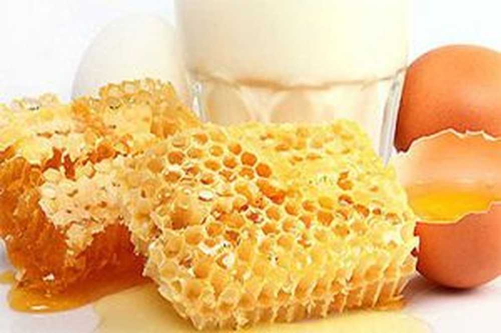 Яйцо и мед. Молоко мед сметана. Яично медовая диета. Маска из яйца и меда. Маска для волос из яйца и меда